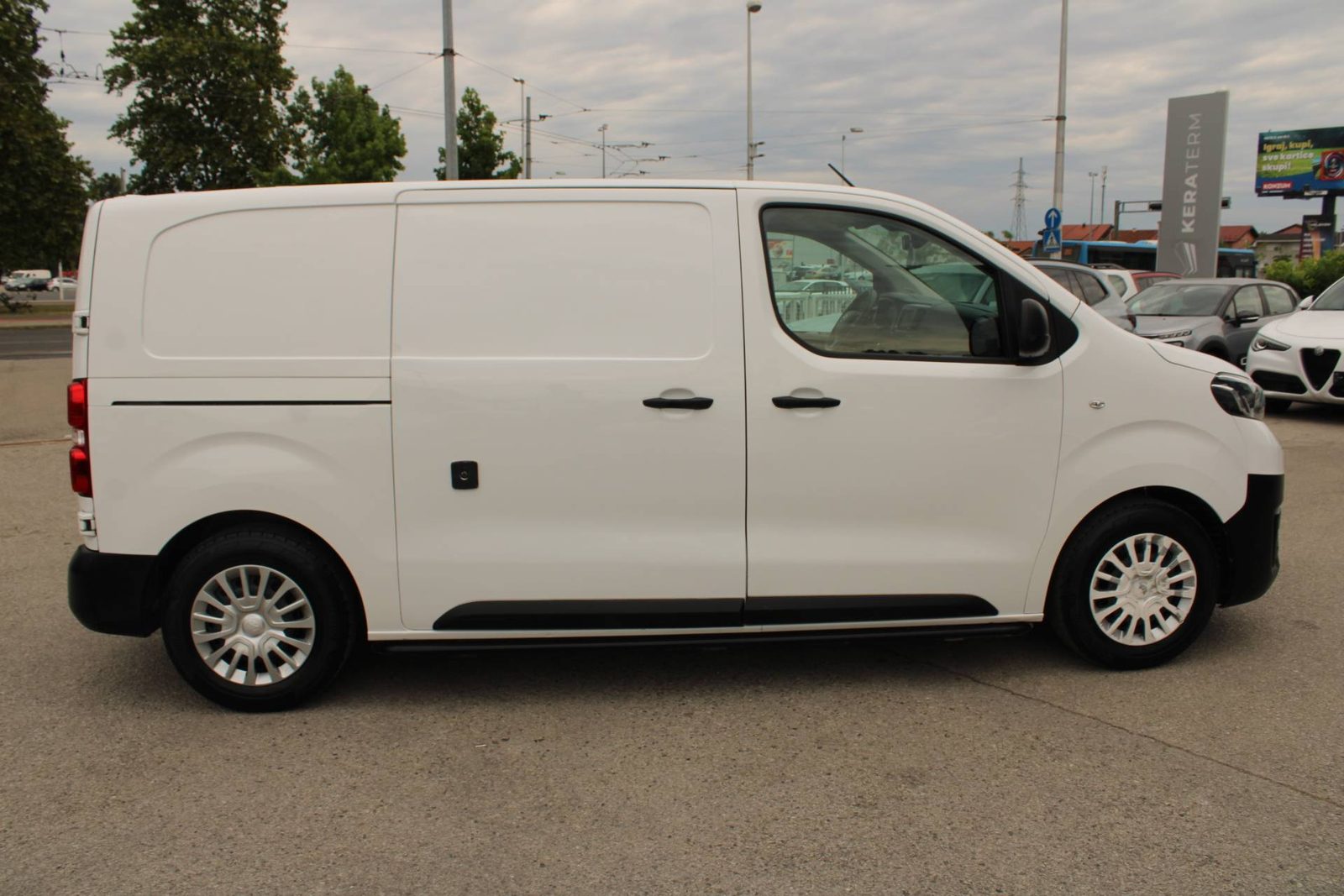 2022 Toyota Proace — fotografija 4