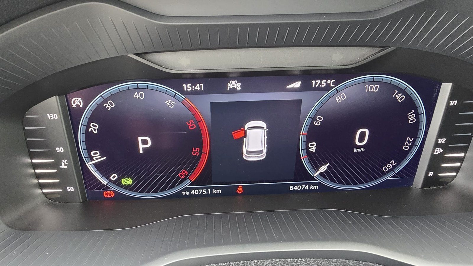 2023 Škoda Karoq — fotografija 15
