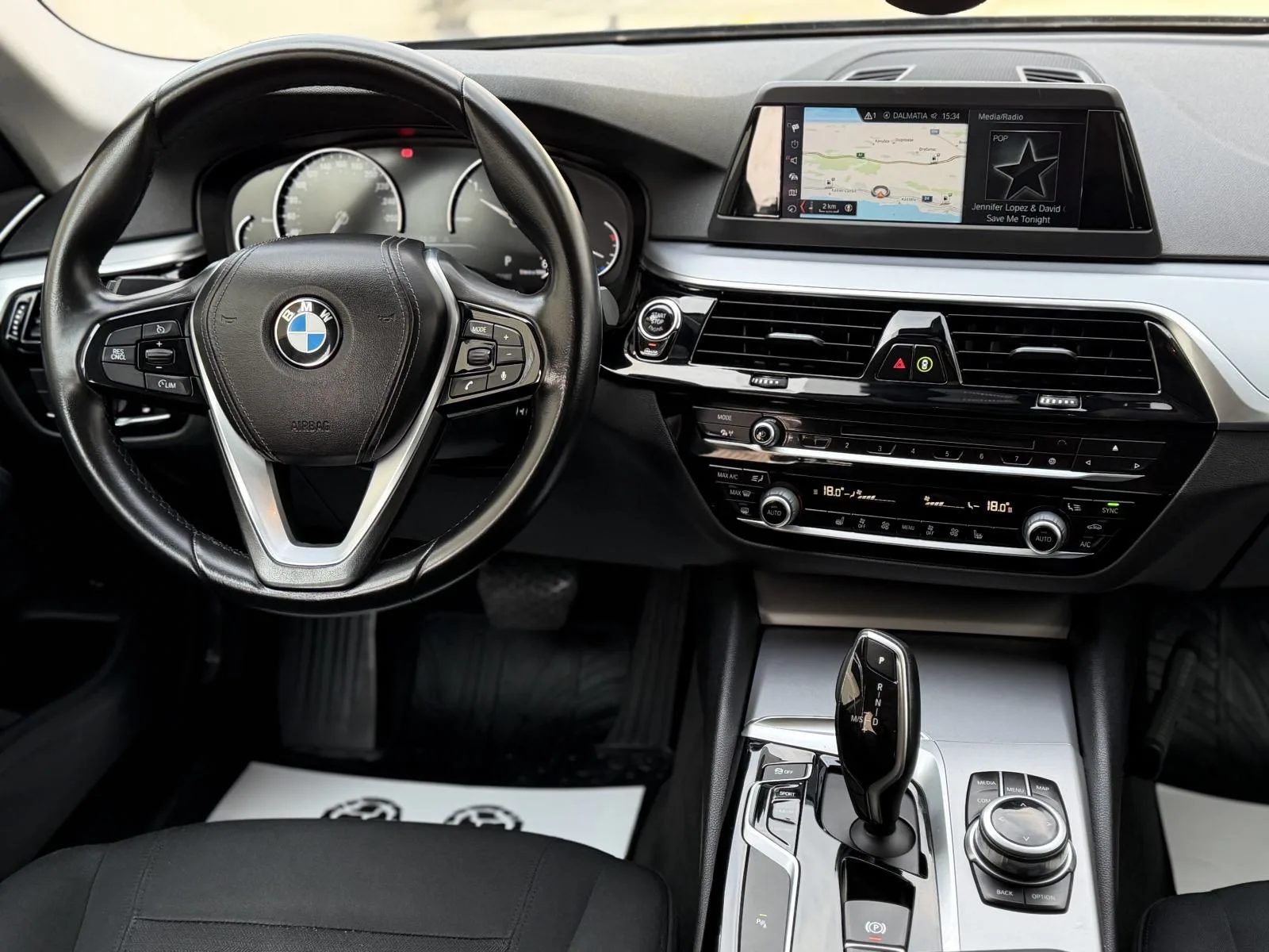 2017 BMW Serija 5 — fotografija 19