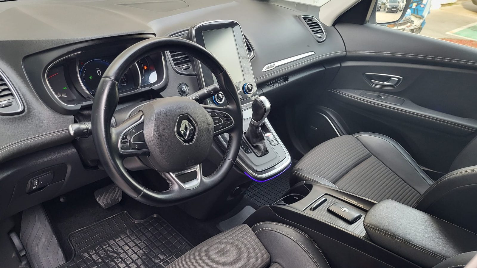 2020 Renault Scenic — fotografija 17