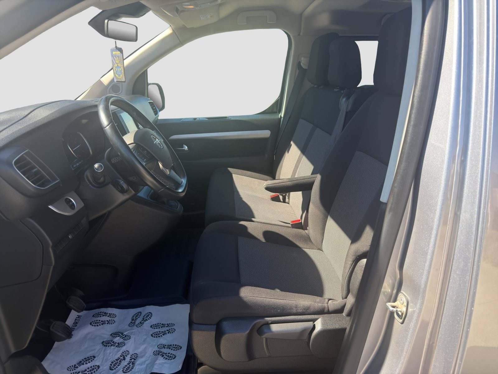 2022 Opel Zafira — fotografija 12