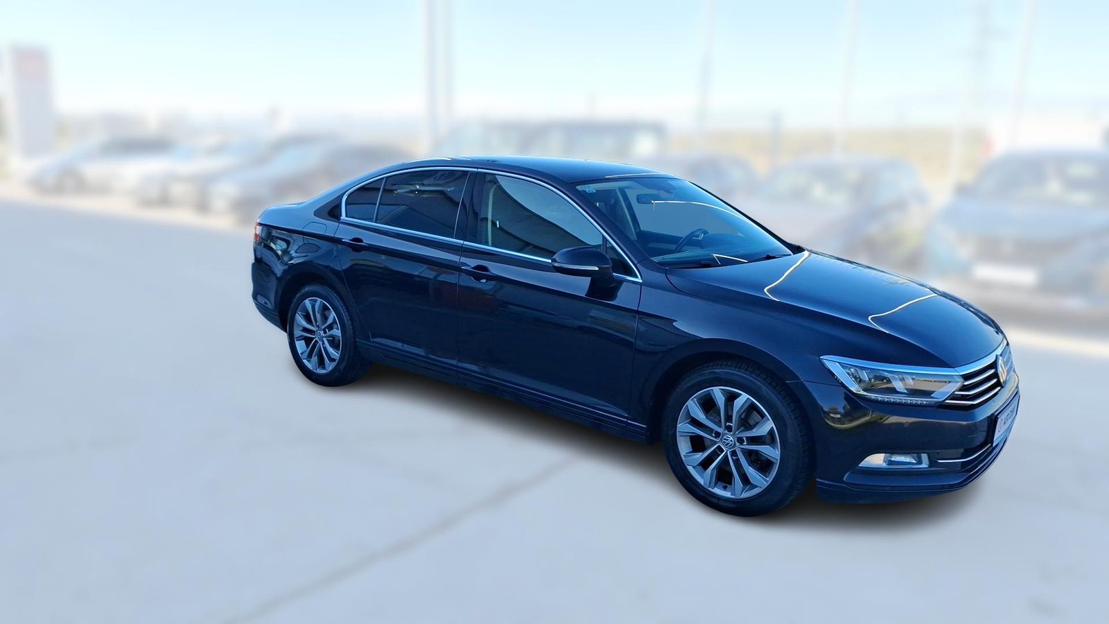 2018 Volkswagen Passat — fotografija 3