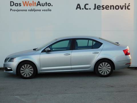 2017 Škoda Octavia — sličica 6