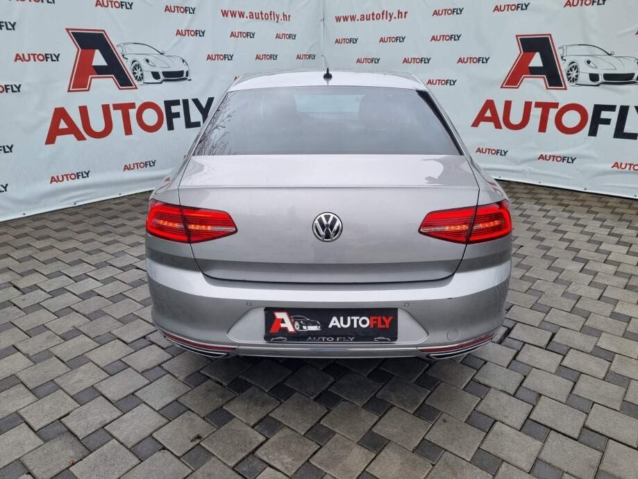 2015 Volkswagen Passat Highline — fotografija 7