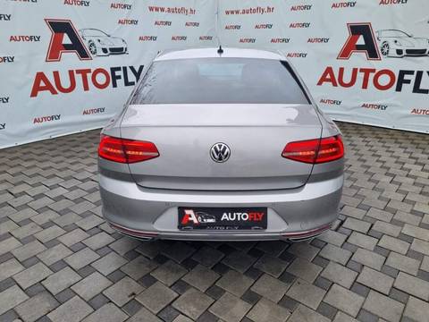 2015 Volkswagen Passat Highline — sličica 7
