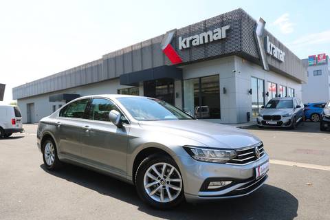 2021 Volkswagen Passat — sličica 12