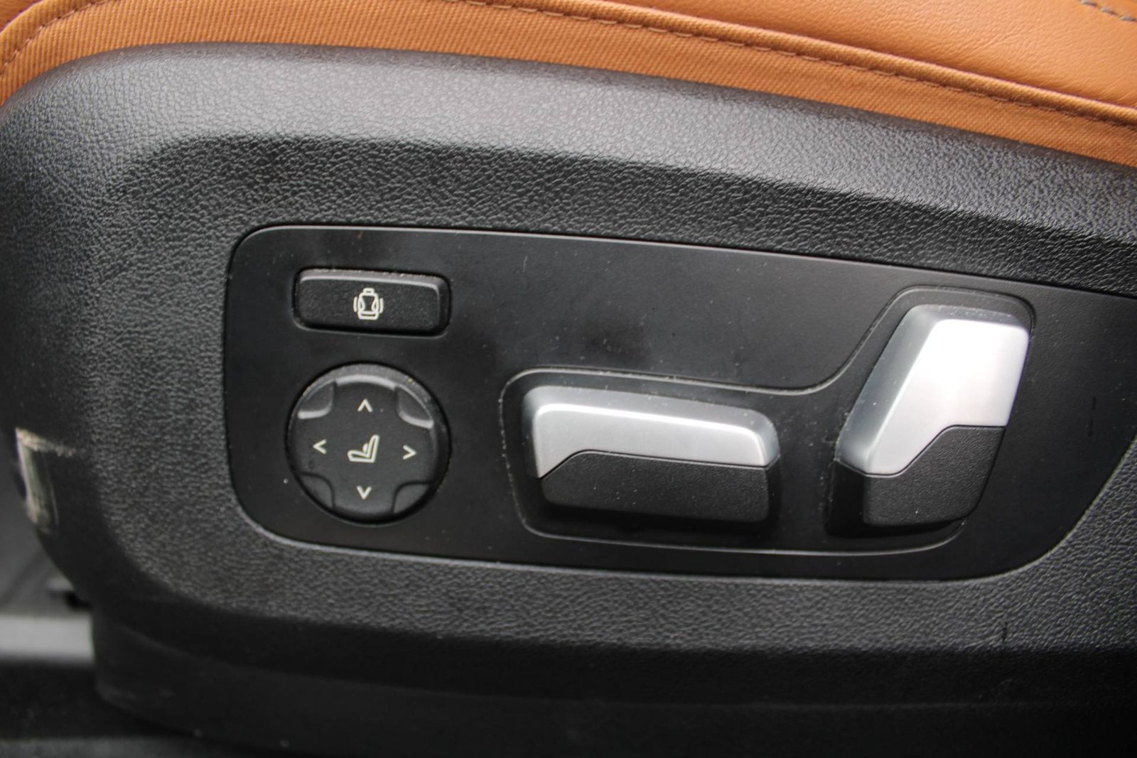 2023 BMW X6 — fotografija 10