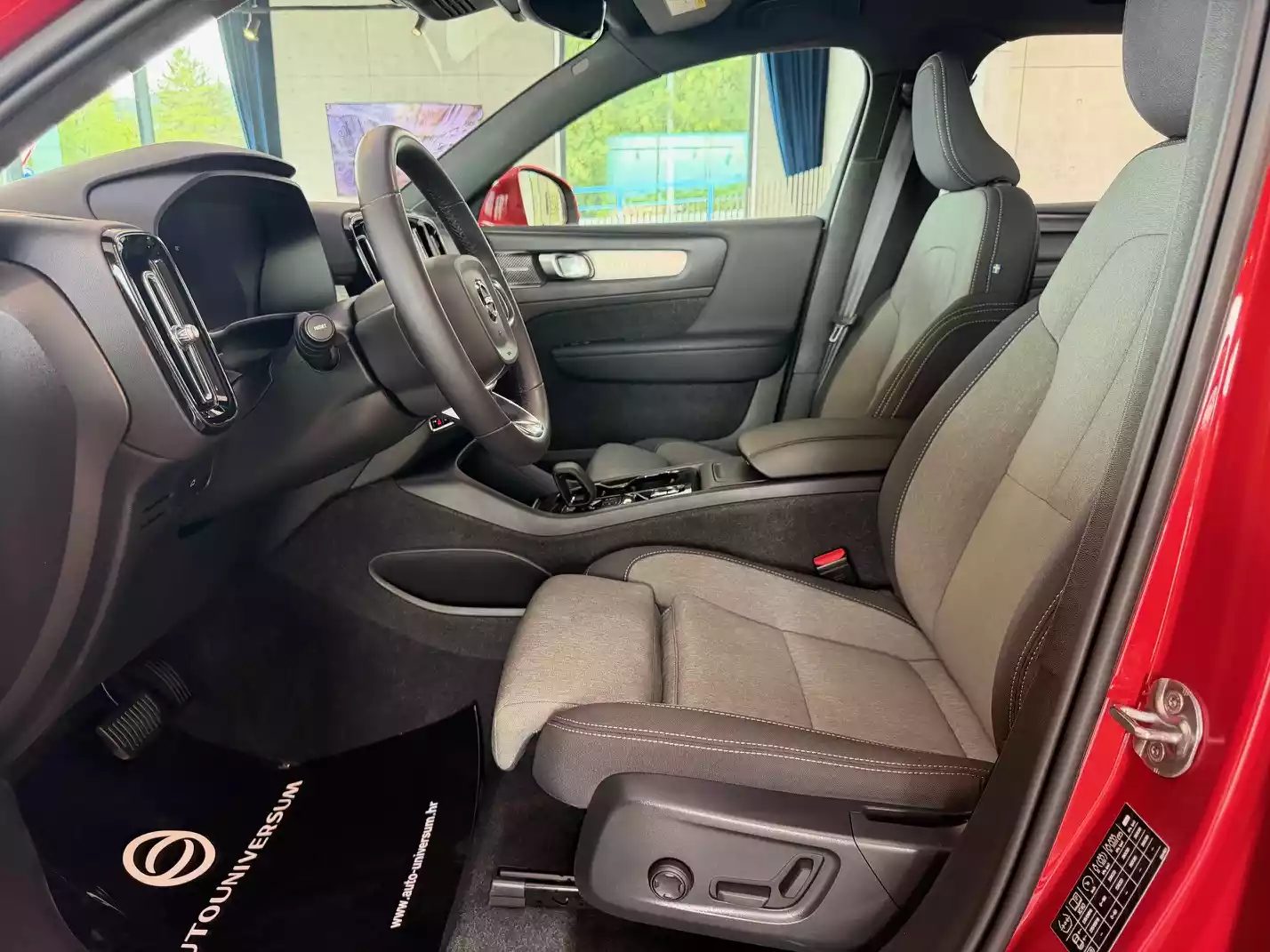 2023 Volvo XC40 — fotografija 10