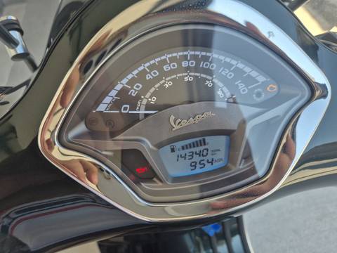 2020 Piaggio Vespa GTS300 — sličica 9