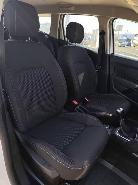 2018 Dacia Duster — sličica 8