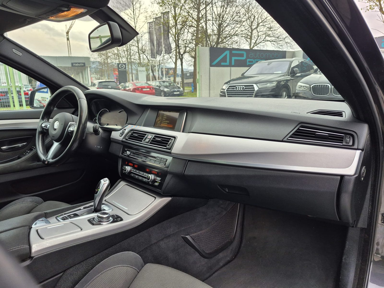 2015 BMW Serija 5 — fotografija 24