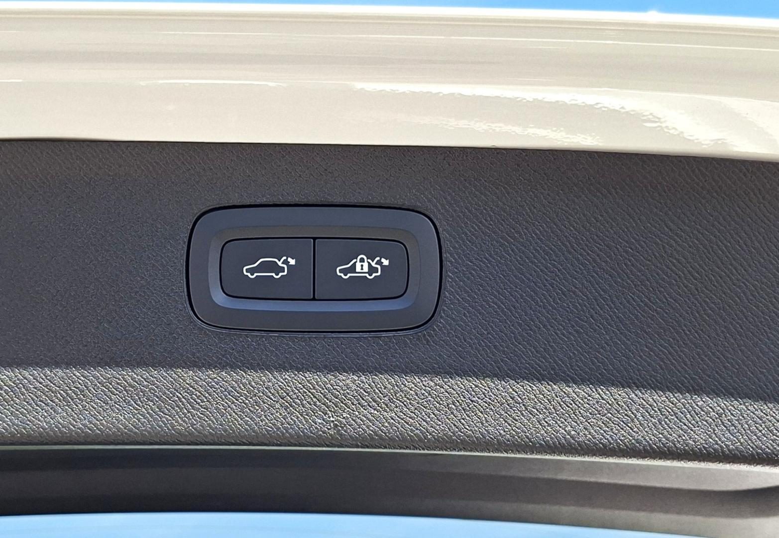 2023 Volvo XC90 — fotografija 22