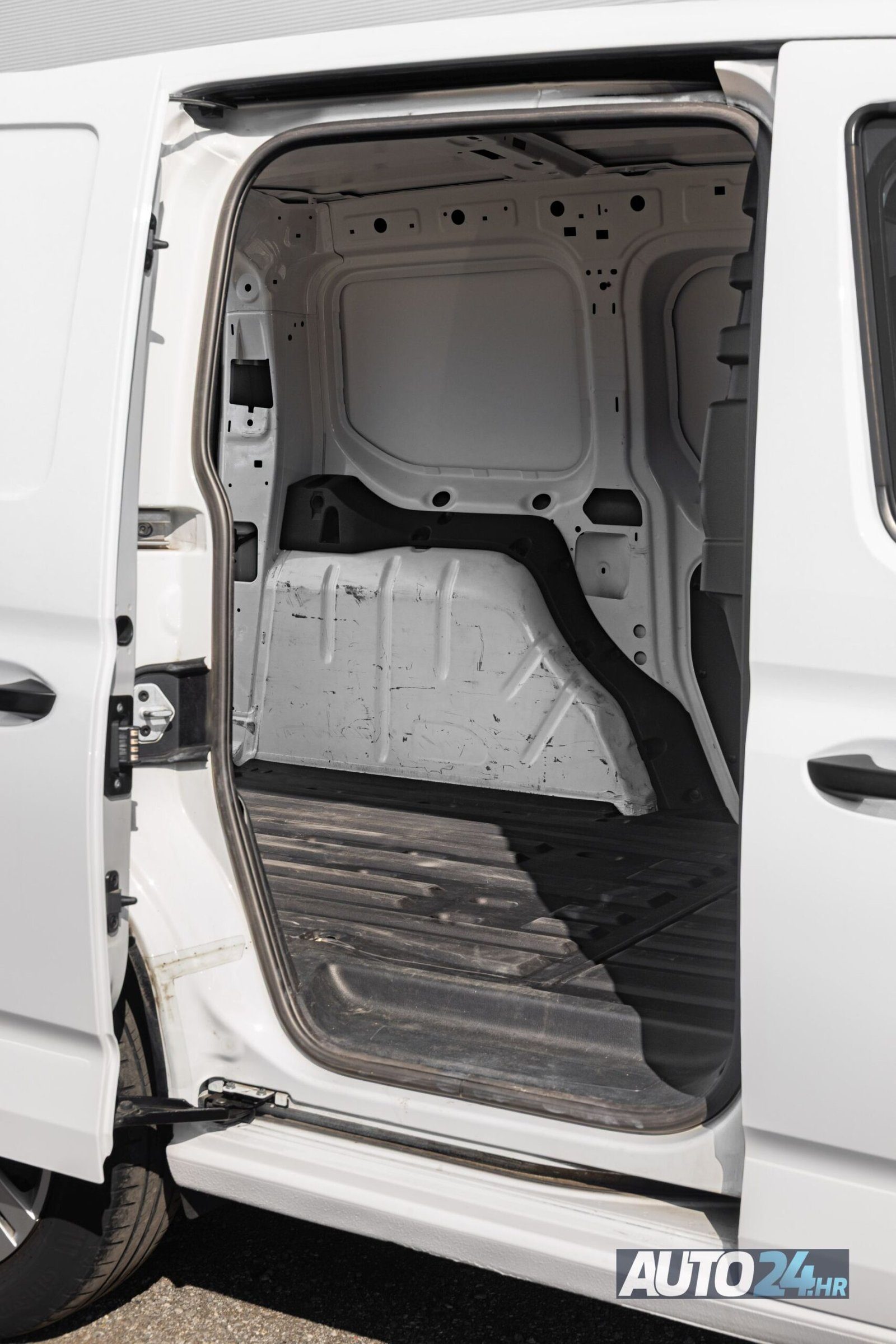 2022 Volkswagen Caddy — fotografija 11