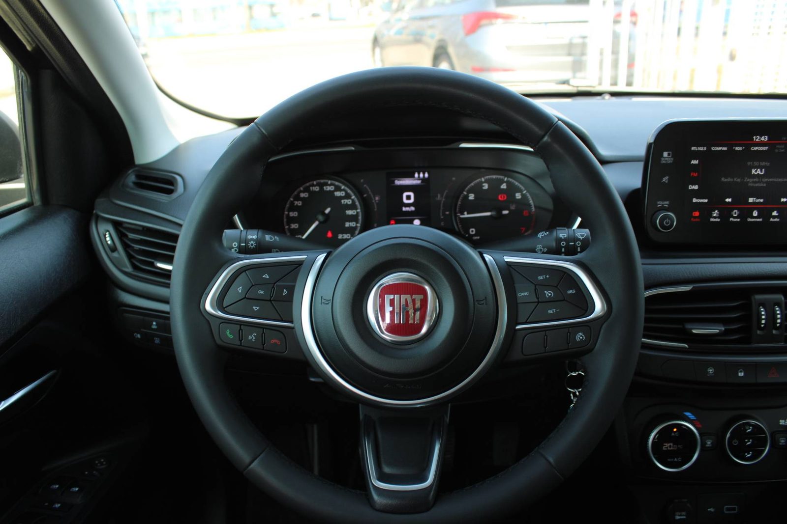 2023 Fiat Tipo — fotografija 13