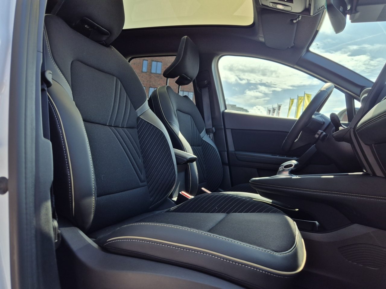 2025 Renault Symbioz — fotografija 11