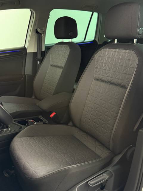 2021 Volkswagen Tiguan — sličica 26