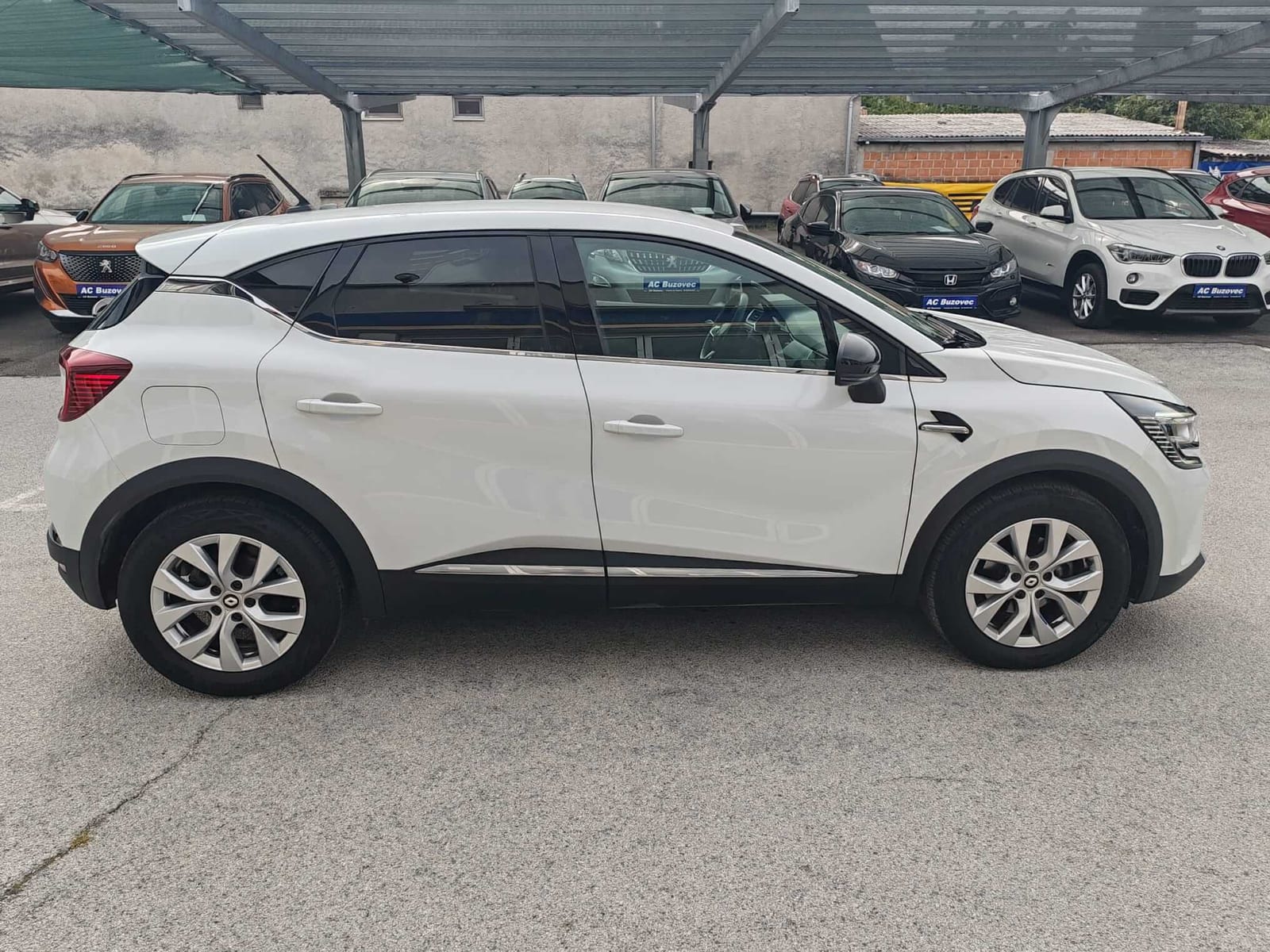 2022 Renault Captur — fotografija 9