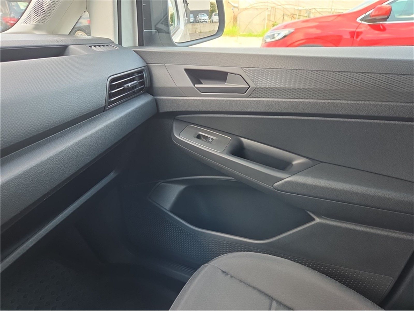 2023 Volkswagen Caddy — fotografija 16