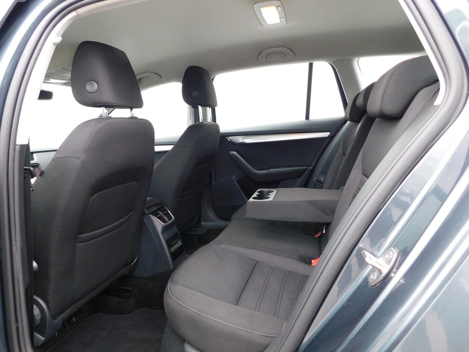 2019 Škoda Octavia Combi — fotografija 10