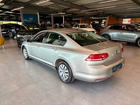 2015 Volkswagen Passat — sličica 5