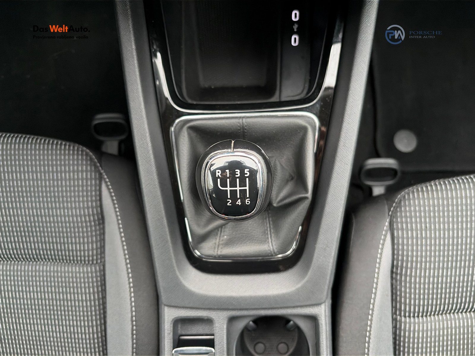 2020 Škoda Octavia Combi — fotografija 19