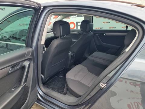 2015 Volkswagen Passat — sličica 14
