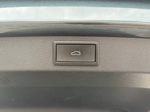 2021 Škoda Karoq — sličica 18