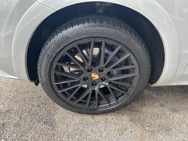 2021 Porsche Cayenne — fotografija 10