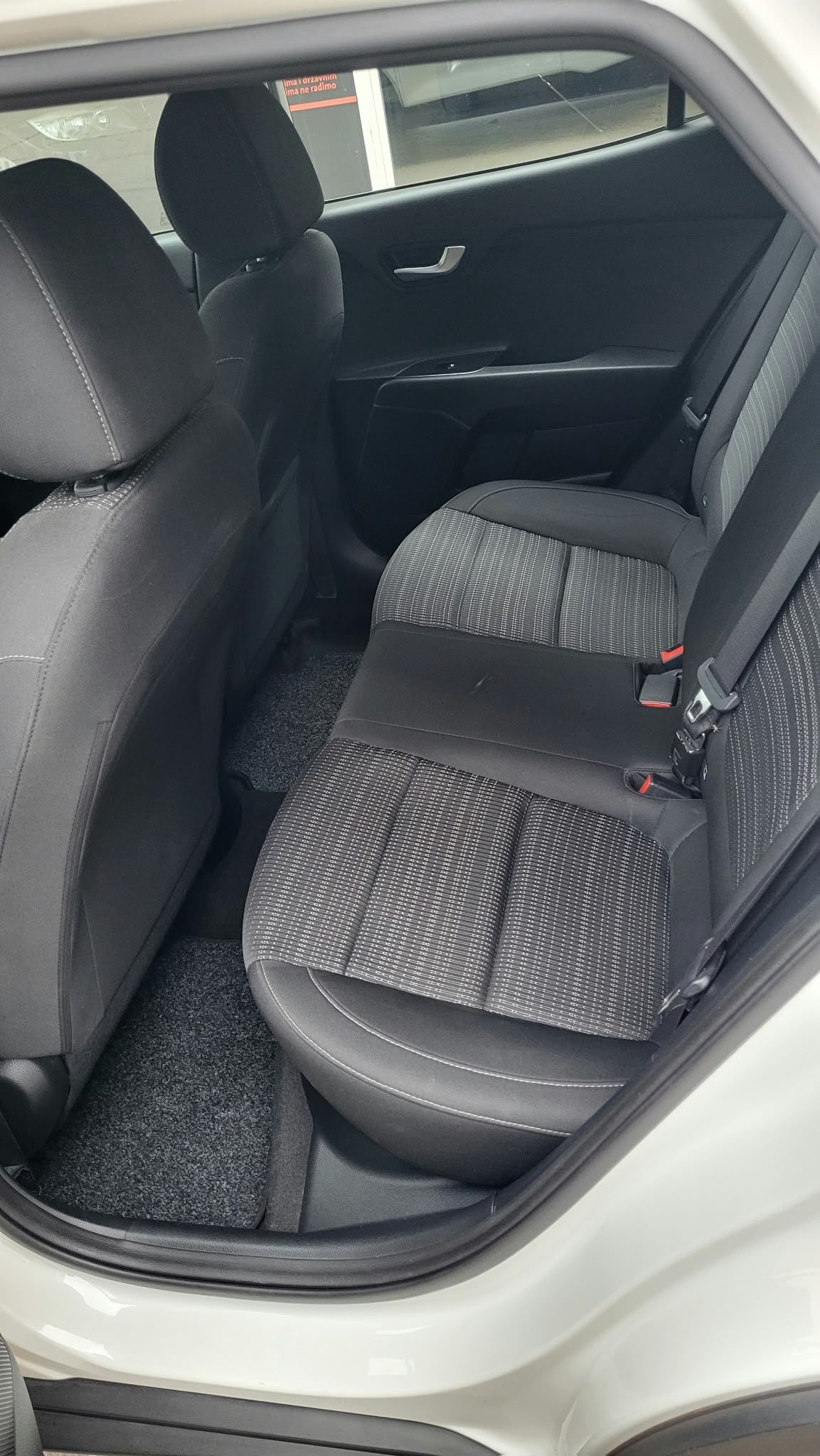 2020 Kia Stonic — fotografija 20