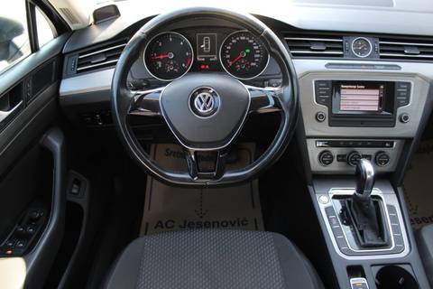 2016 Volkswagen Passat — sličica 9