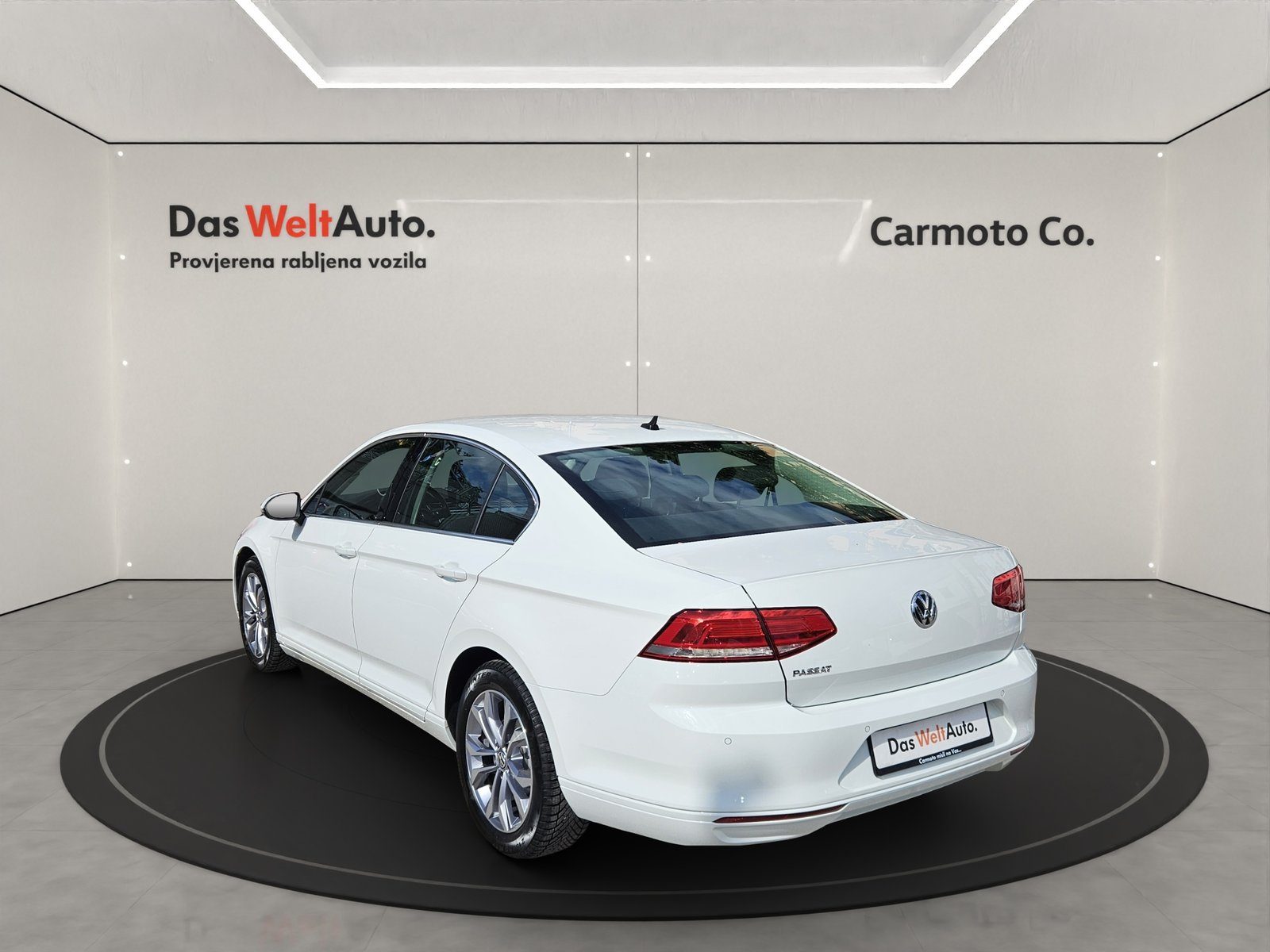2019 Volkswagen Passat — fotografija 3