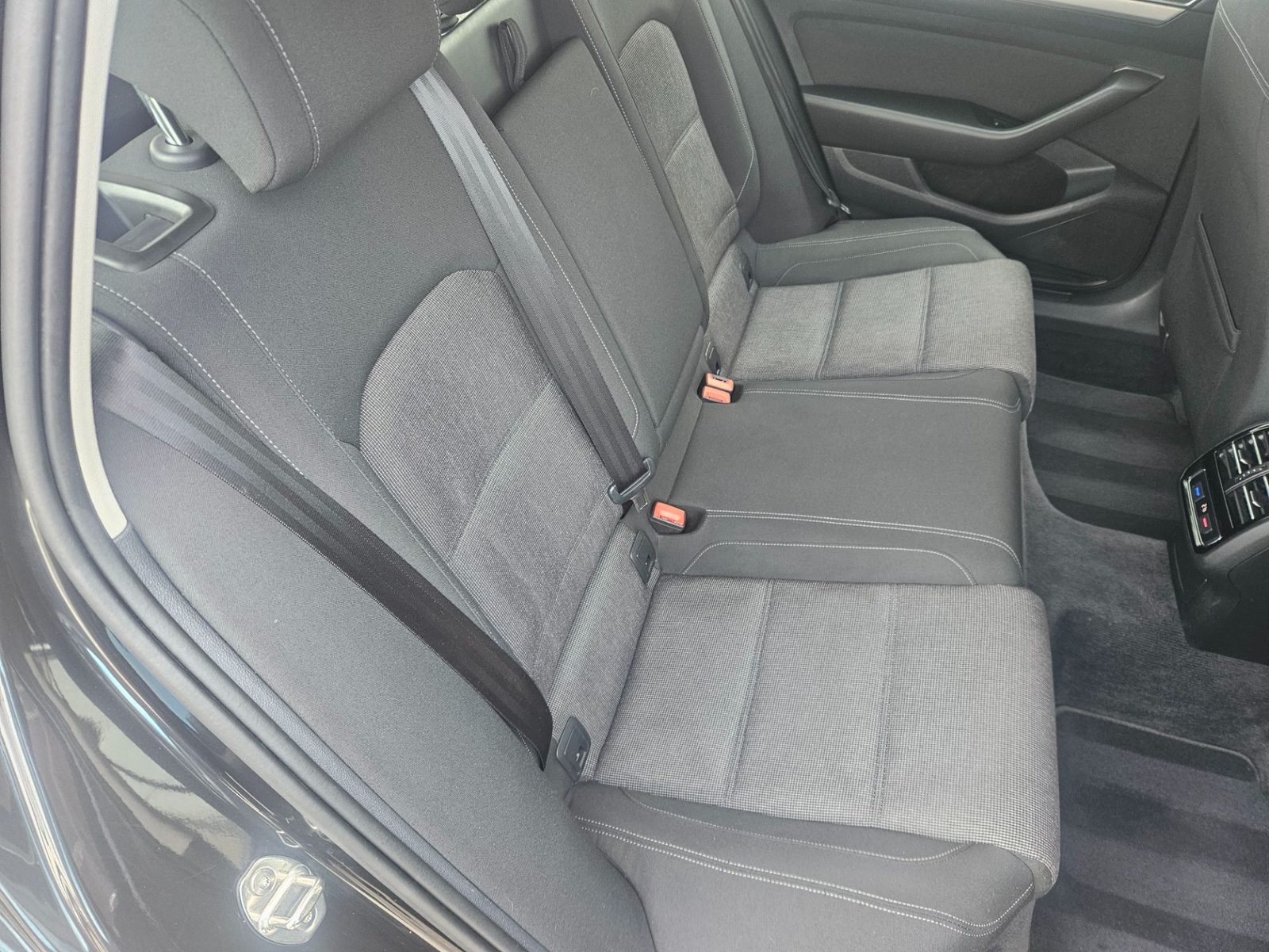 2018 Volkswagen Passat Variant — fotografija 17