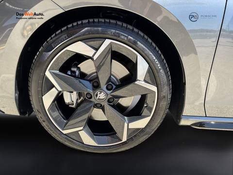 2026 Škoda Superb Sportline — sličica 21