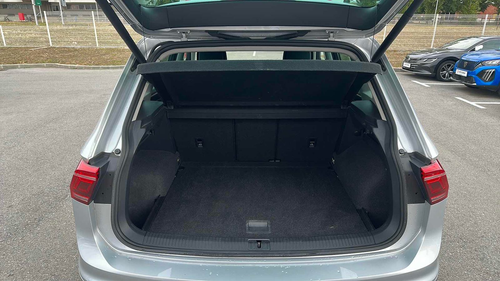 2021 Volkswagen Tiguan — fotografija 12
