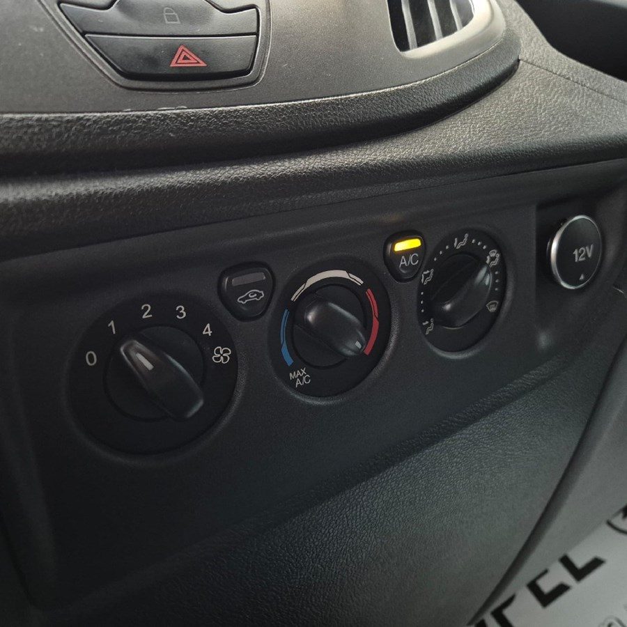 2016 Ford Transit — fotografija 18