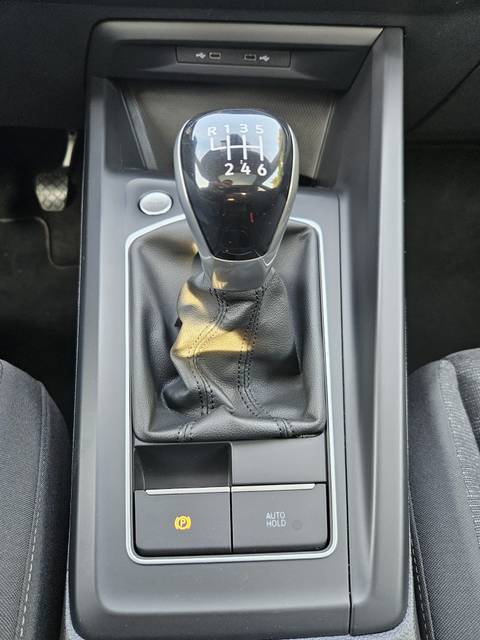 2021 Volkswagen Golf VIII — sličica 20