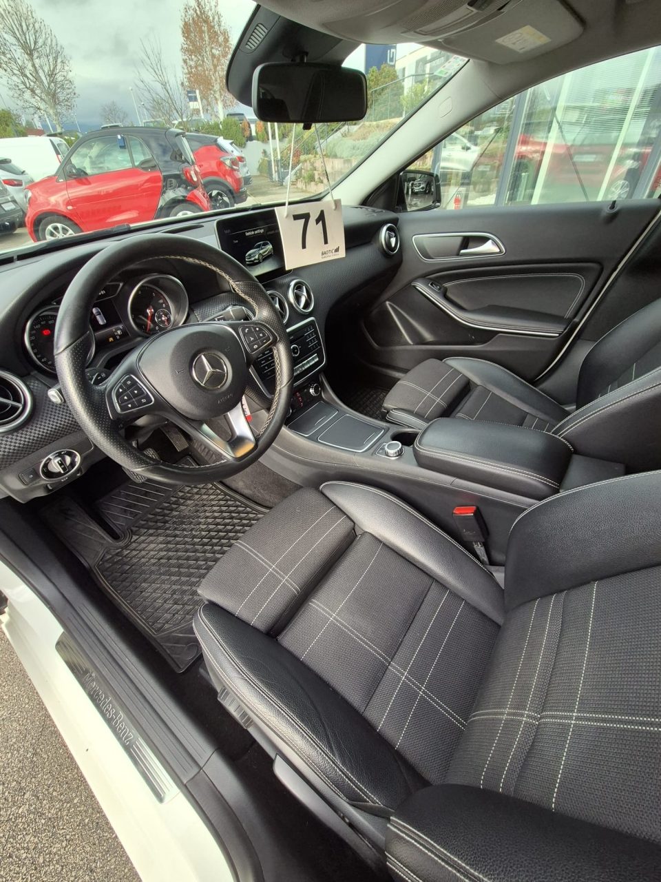 2017 Mercedes-Benz A-klasa — fotografija 14