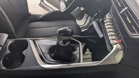 2019 Peugeot 3008 — sličica 25