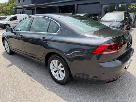 2021 Volkswagen Passat — sličica 4