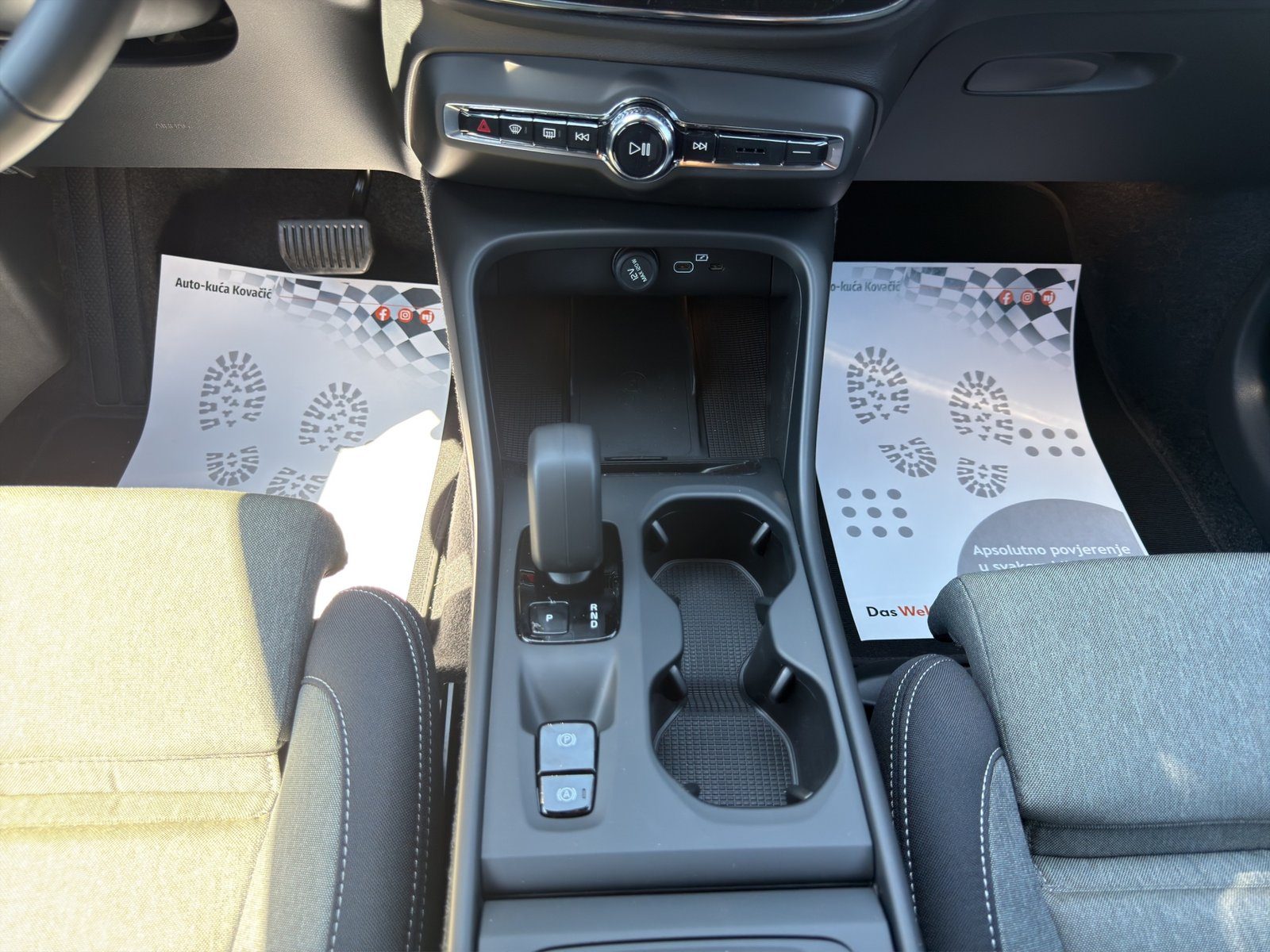 2026 Volvo XC40 — fotografija 14