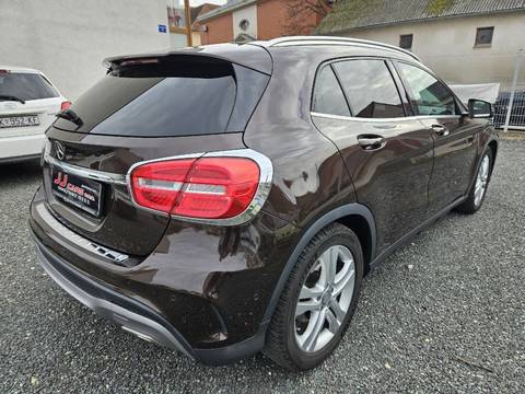 2016 Mercedes-Benz GLA — sličica 7