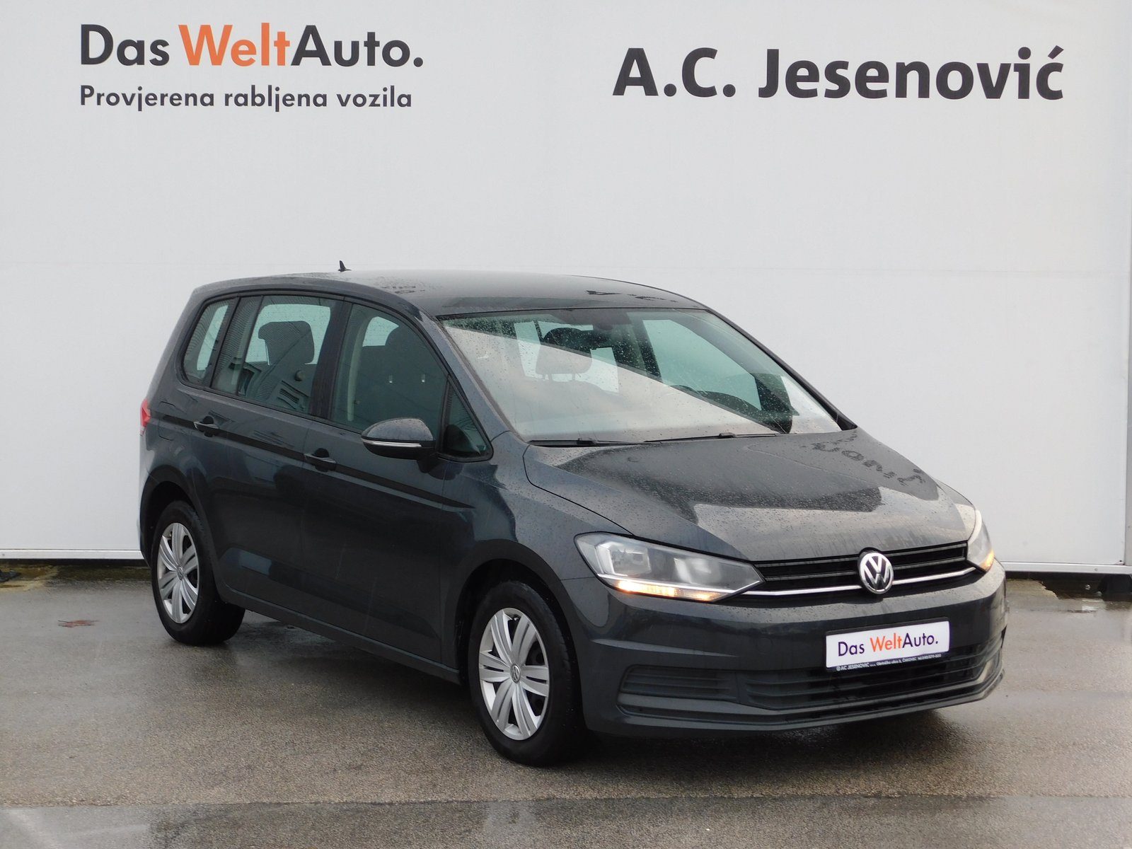 2018 Volkswagen Touran — fotografija 3