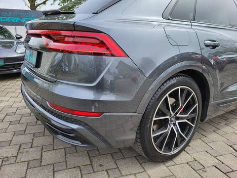 2023 Audi Q8 S line — sličica 24