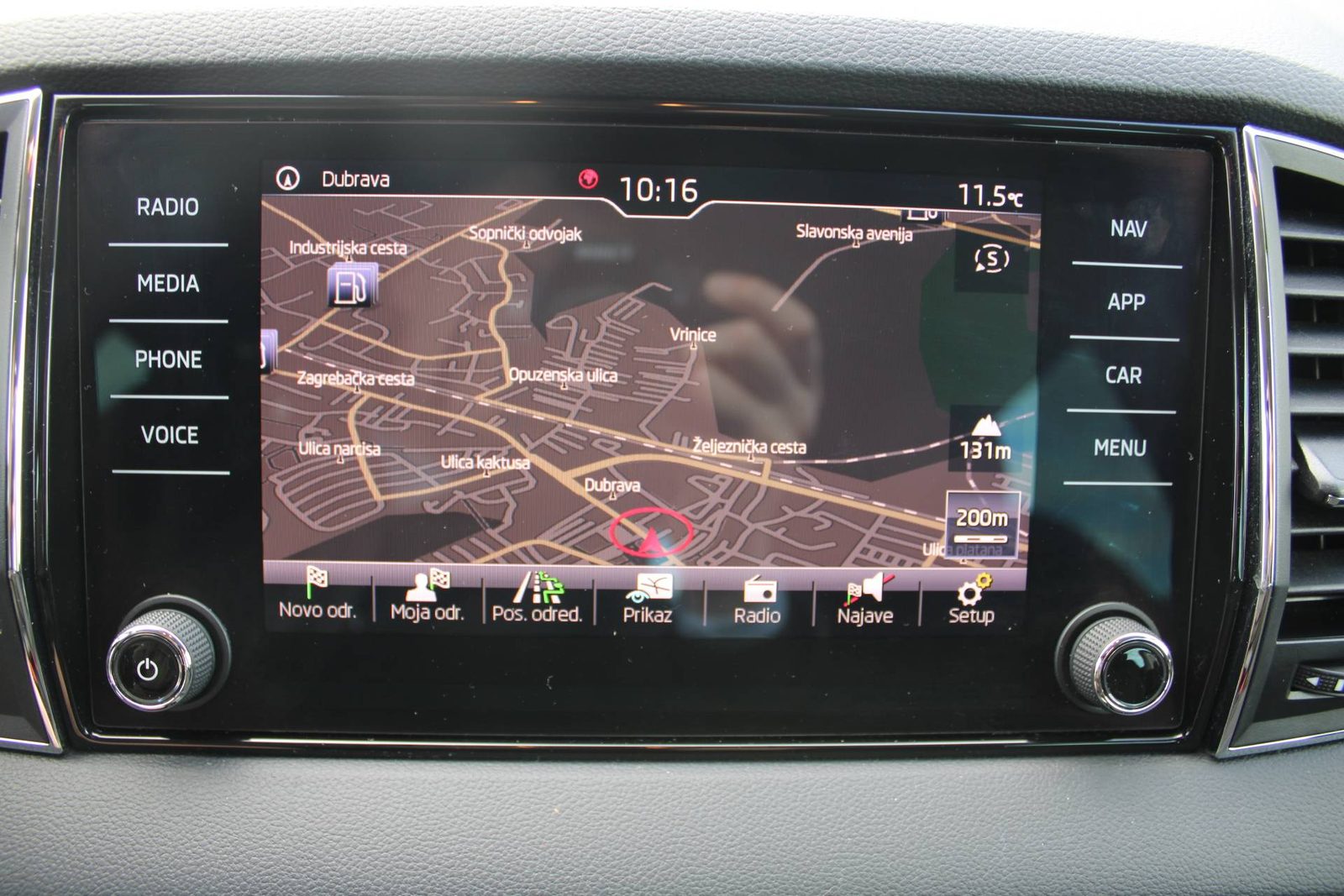 2019 Škoda Karoq — fotografija 20
