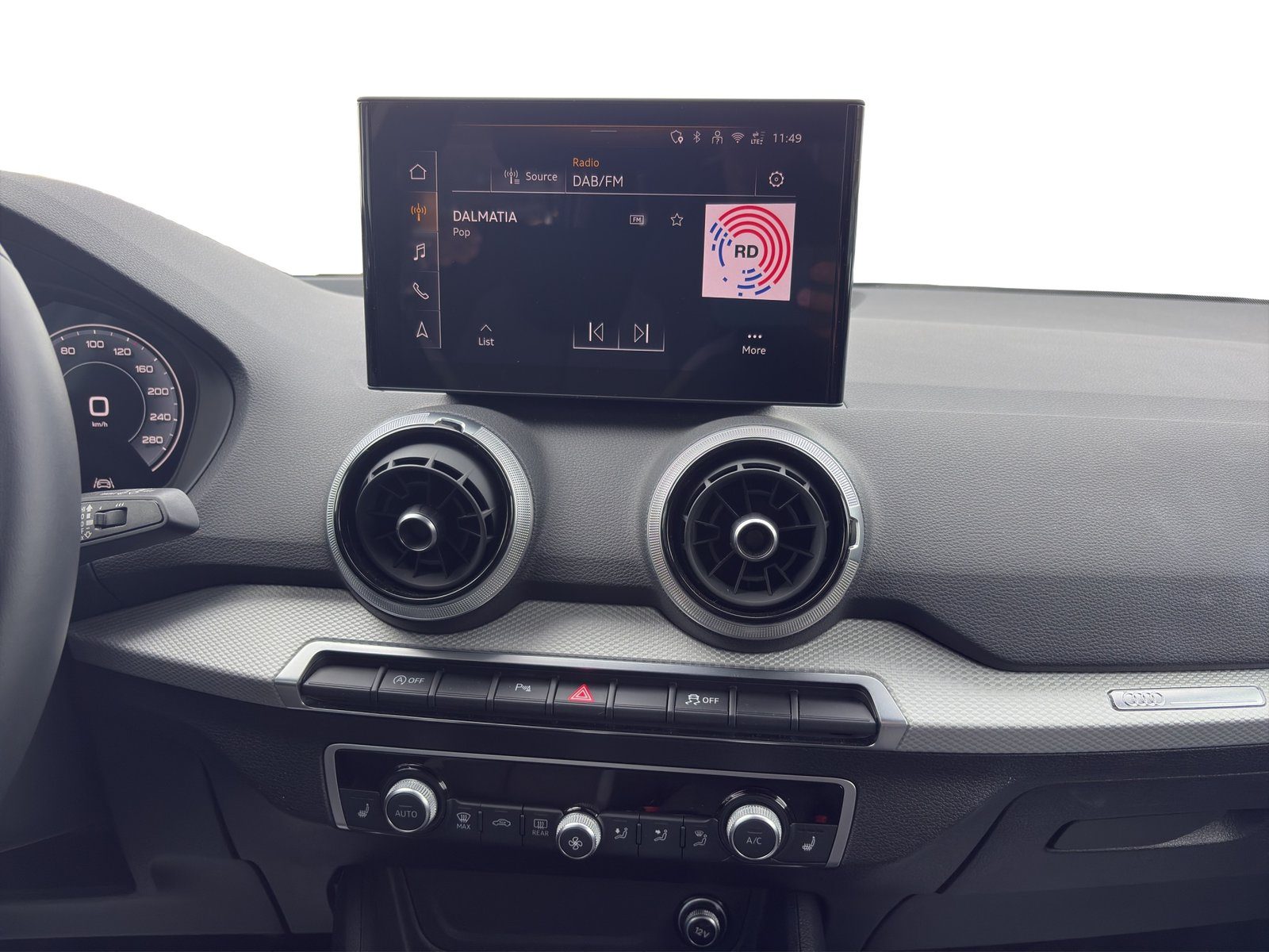 2025 Audi Q2 — fotografija 15