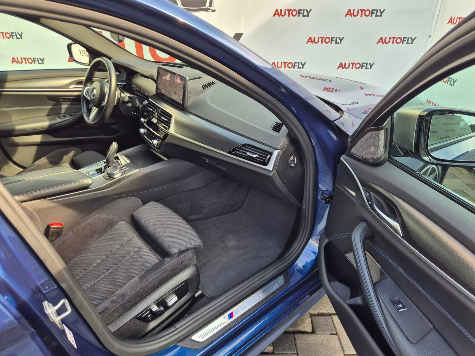 2020 BMW Serija 5 M Sport — fotografija 13