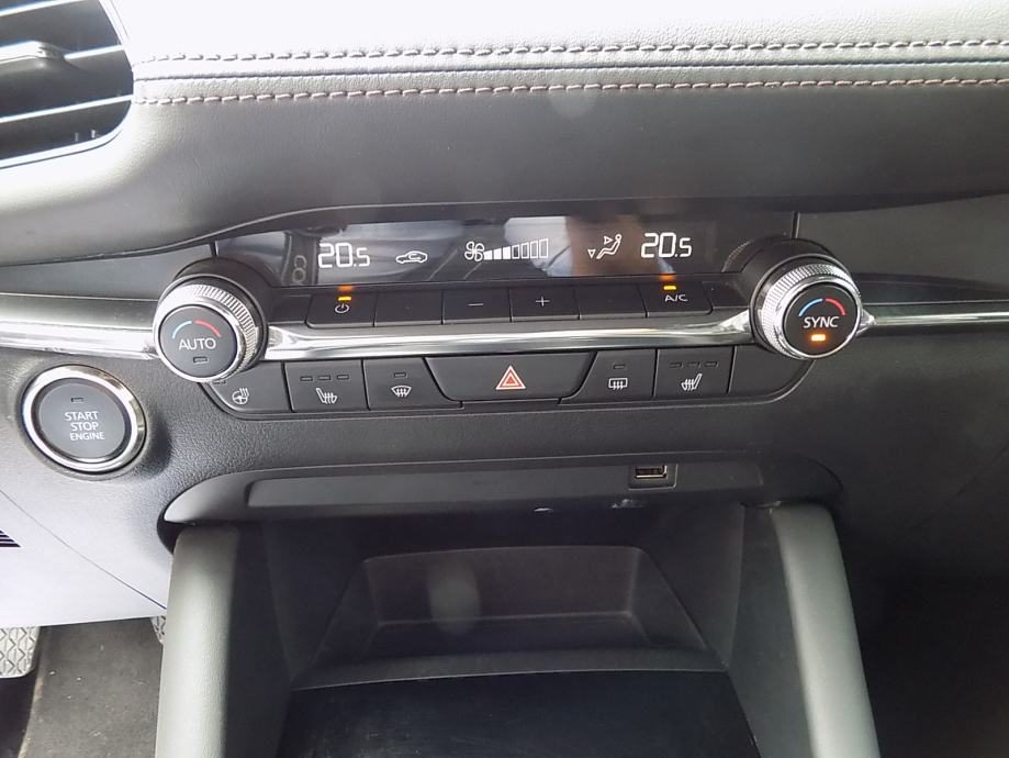 2019 Mazda 3 — fotografija 17