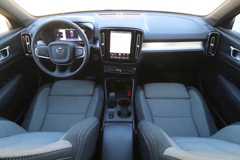 2026 Volvo XC40 — sličica 5