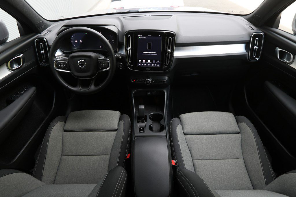 2026 Volvo XC40 — fotografija 5