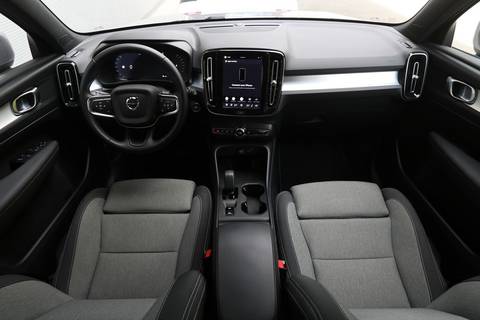 2026 Volvo XC40 — sličica 5